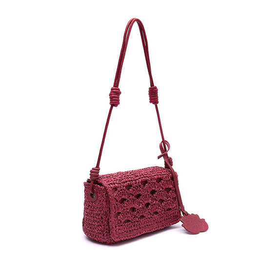 BOLSA FLAP PEQUENA MONOGRAMA CROCHÊ CHERRY/RAFIA BURGUNDY