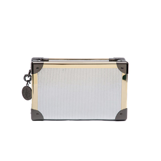BOLSA CLUTCH  TRUNK PEQUENA EM  COURO METALIZADO SPECCHIO PRATA