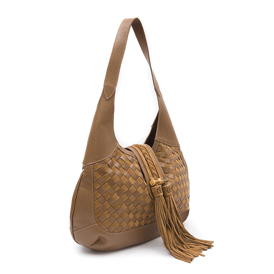 BOLSA HOBO TRESSÊ GRANDE CAMURÇA CAVIAR AVELÃ