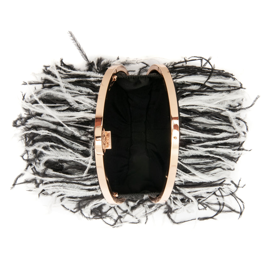 BOLSA CLUTCH PEQUENA LILY EM PLUMAS PRETO E BRANCO