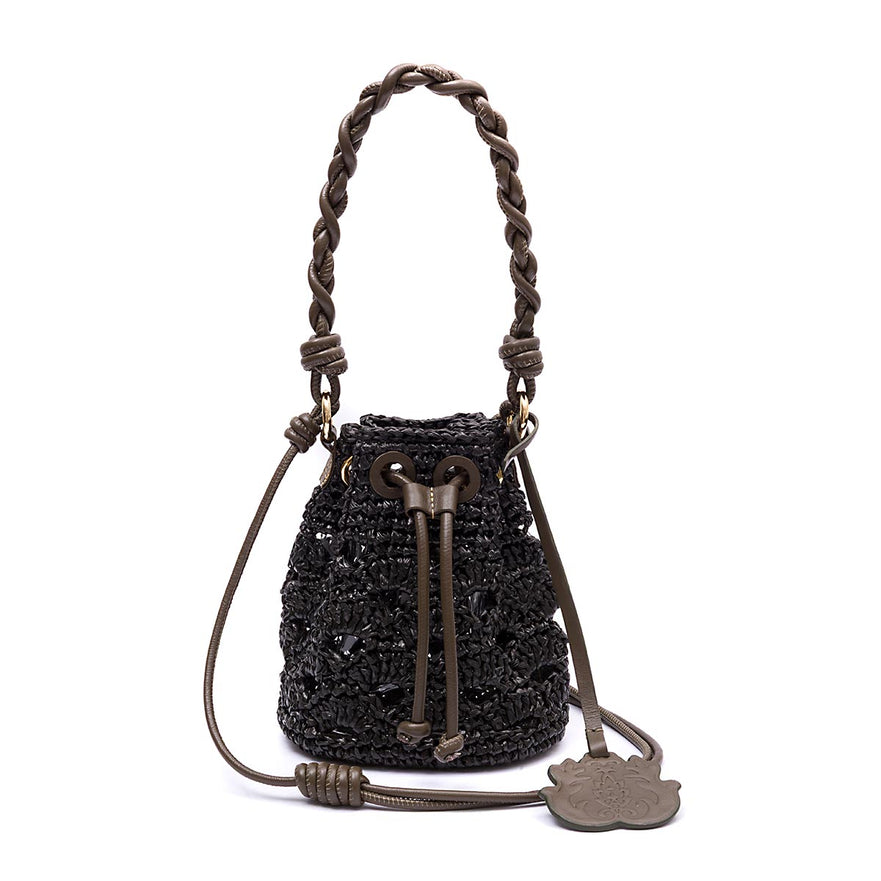 BOLSA BUCKET SOFT PEQUENA CROCHE RÁFIA PRETA