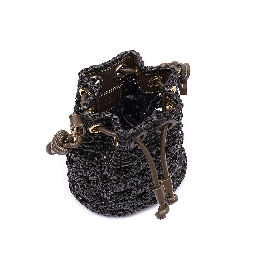 BOLSA BUCKET SOFT PEQUENA CROCHE RÁFIA PRETA