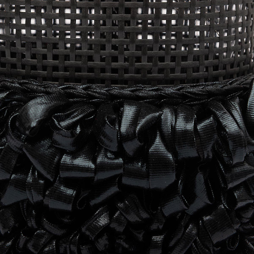 BOLSA BUCKET MEDIA CROCHÊ PRETO