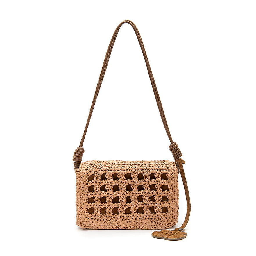 BOLSA FLAP IARA MEDIA CROCHE CAFÉ LEITE
