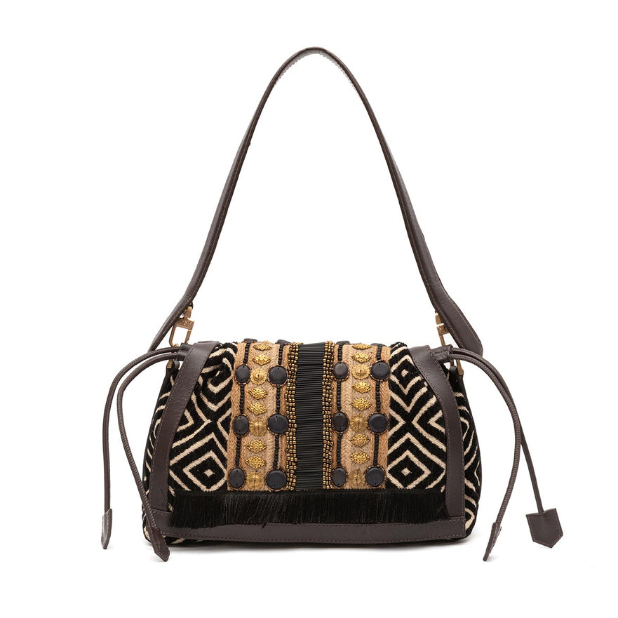 BOLSA FLAP MÉDIA TAPECARIA BORDADA