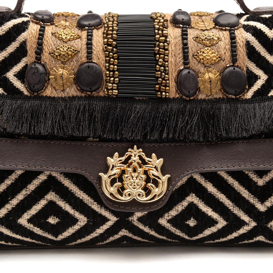 BOLSA TOP HANDLE PEQUENA TAPECARIA BORDADA