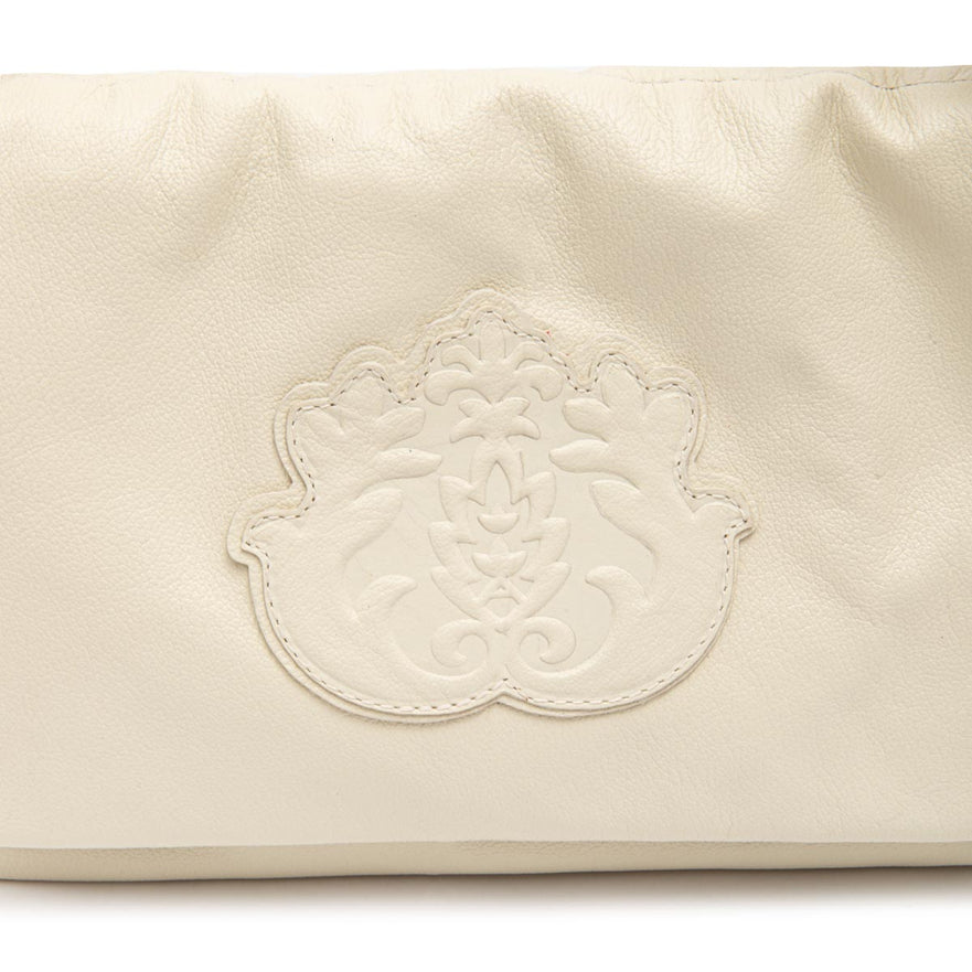BOLSA FLAP DAYSE MÉDIA EM COURO BODAN CHANTILLY OURO