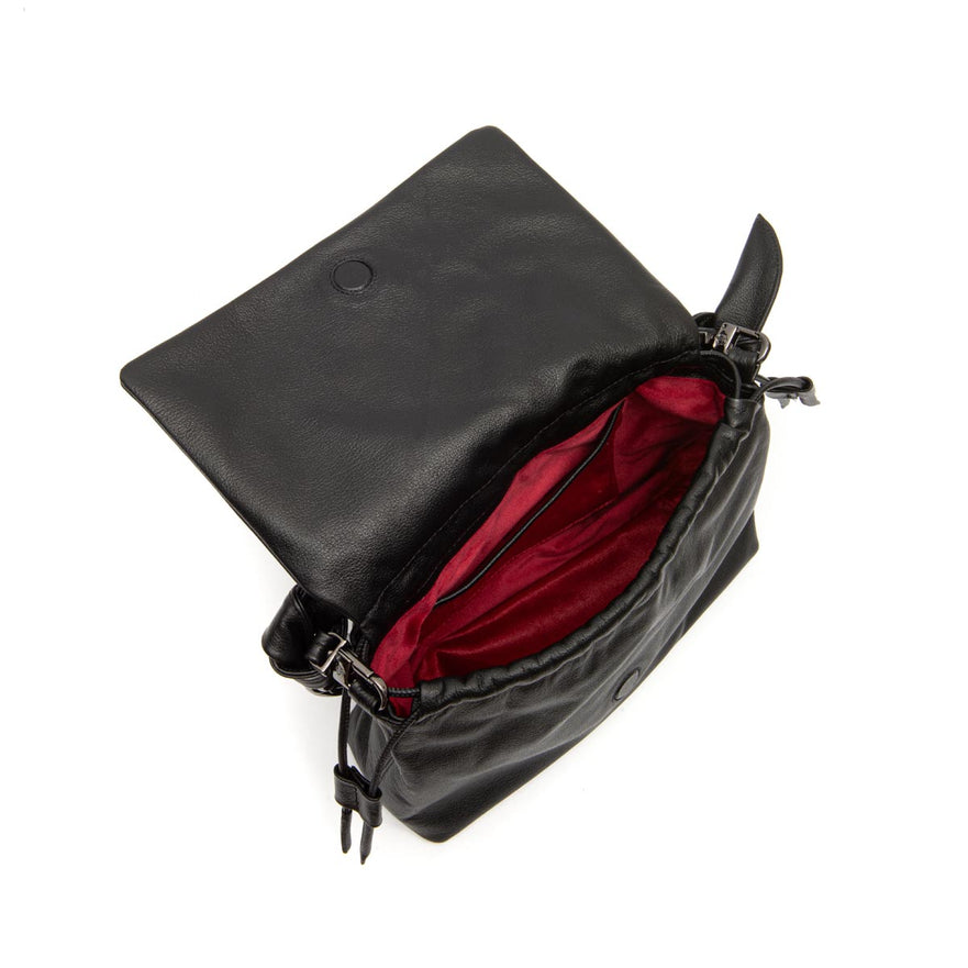 BOLSA FLAP DAYSE MEDIA  EM COURO BODAN PRETO ONIX