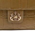BOLSA BAGUETE ANNE JUMBO COURO CAIMAN AZEITE