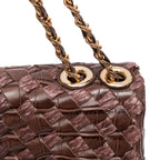 BOLSA FLAP TRESSÊ HELEN MÉDIA COURO E RÁFIA PINHÃO