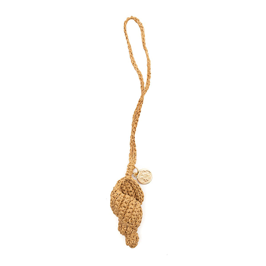 BAG CHARM CROCHÊ RÁFIA SEA ELEMENTS CONCHA CREME